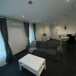 Grand Appartement Climatise Et Fonctionnel