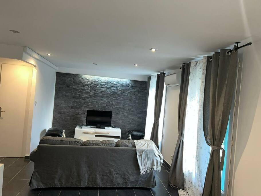 Grand Climatise Et Fonctionnel Appartement Marseille